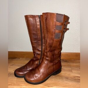 Keen womens tall brown leather boots - size 7